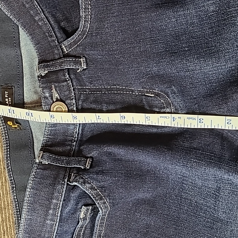 Lee Regular Fit Capris - Picture 6 of 11